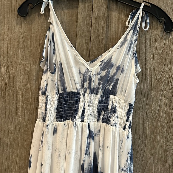 Guess flowy hi low dress XXS EUC - Picture 5 of 7